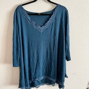 Lane Bryant 22/24 tunic with lace detail